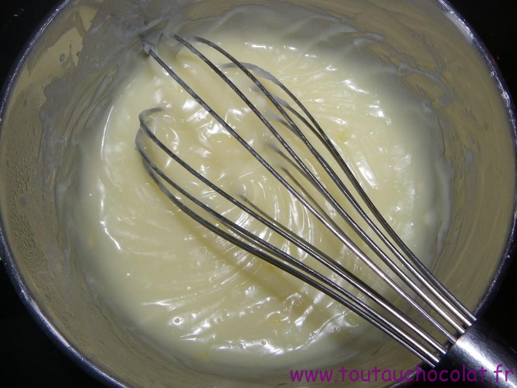 Moelleux au chocolat blanc façon tarte au citron meringuée